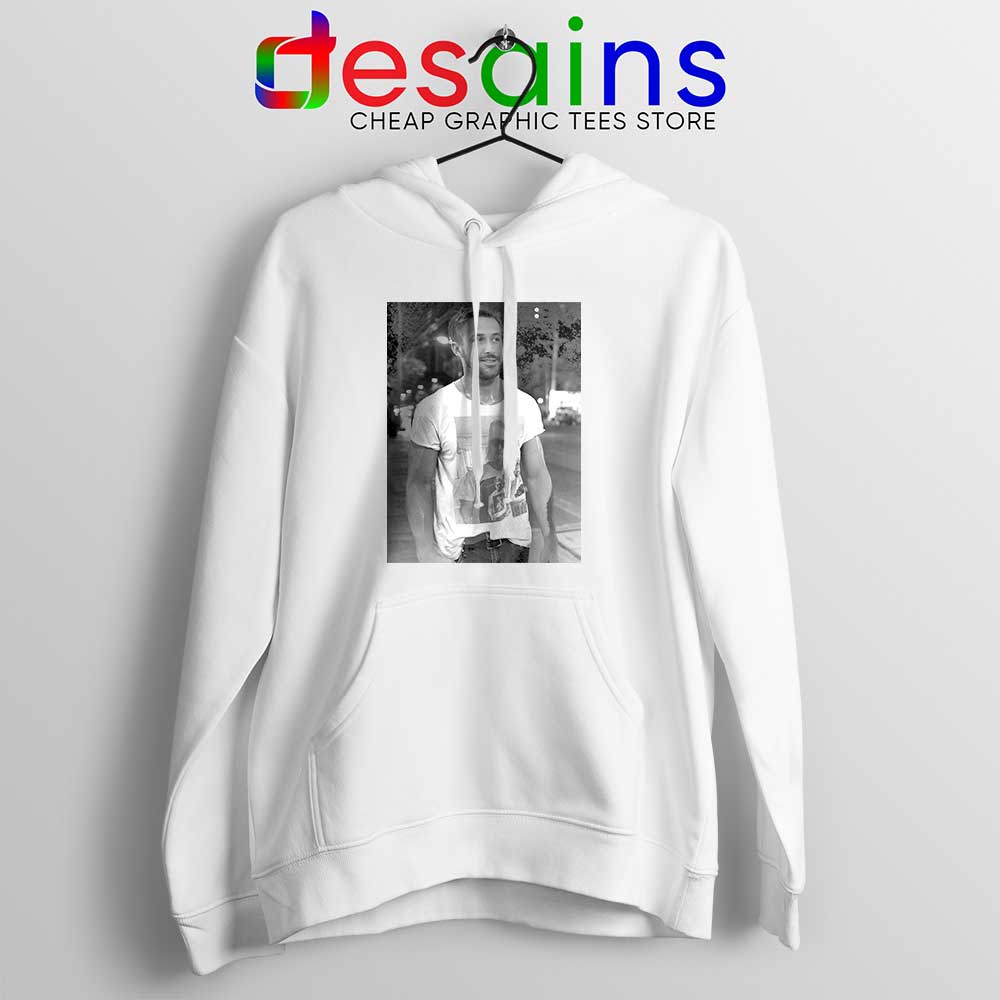 https://www.desains.com/wp-content/uploads/2019/10/Ryan-Gosling-Wearing-Macaulay-Culkin-Hoodie-Celebrity-Hoodies.jpg